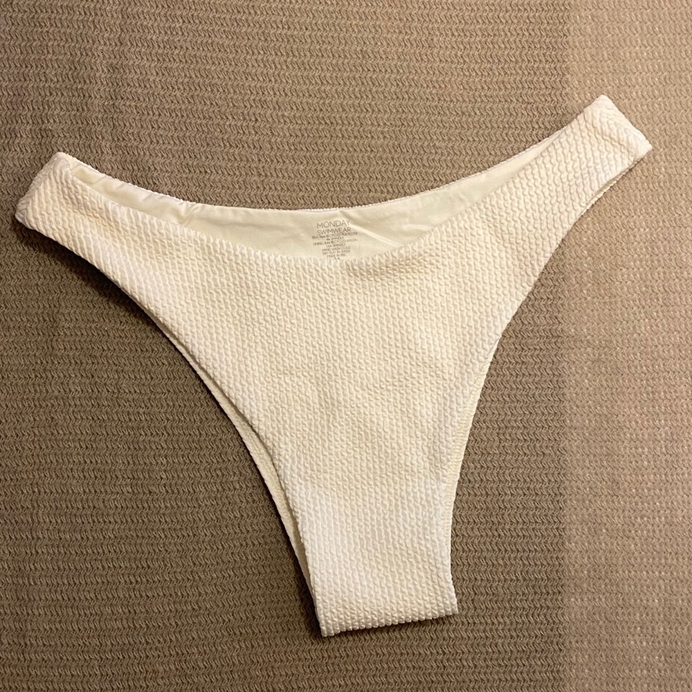 Monday Swimwear Byron Bottom Ivory Crinkle M